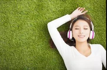 春夏之交情緒變化(huà)大(dà) 一(yī)首小(xiǎo)曲幫你(nǐ)趕走“五月(yuè)病”